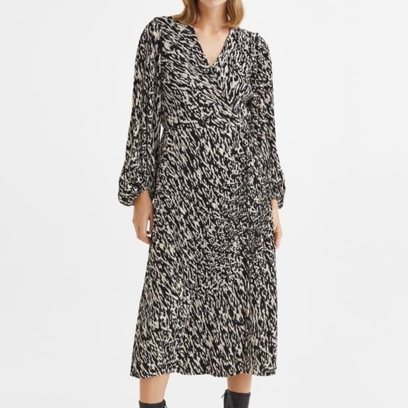 NWT H&M Patterned Midi Wrap Dress size M - Picture 3 of 5